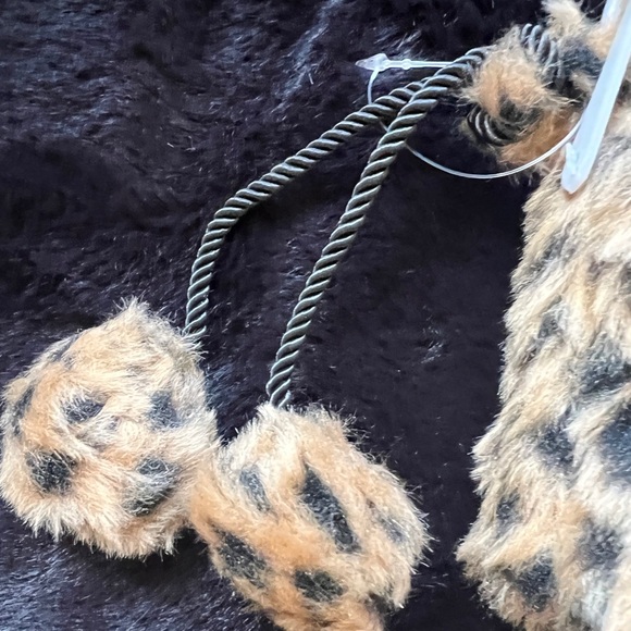 NWOT NEW Leopard Faux Fur Christmas Stocking 17" - Picture 6 of 9